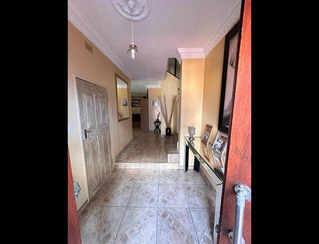 5 BEDROOM HOUSE FOR SALE IN DAWN PARK EXT